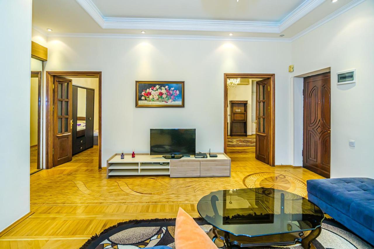 M Estate 4 room  Bakú Exterior foto